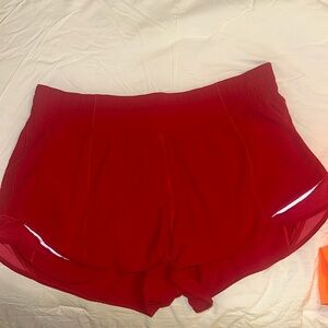 Lululemon size 10 red hotty hot low rise short